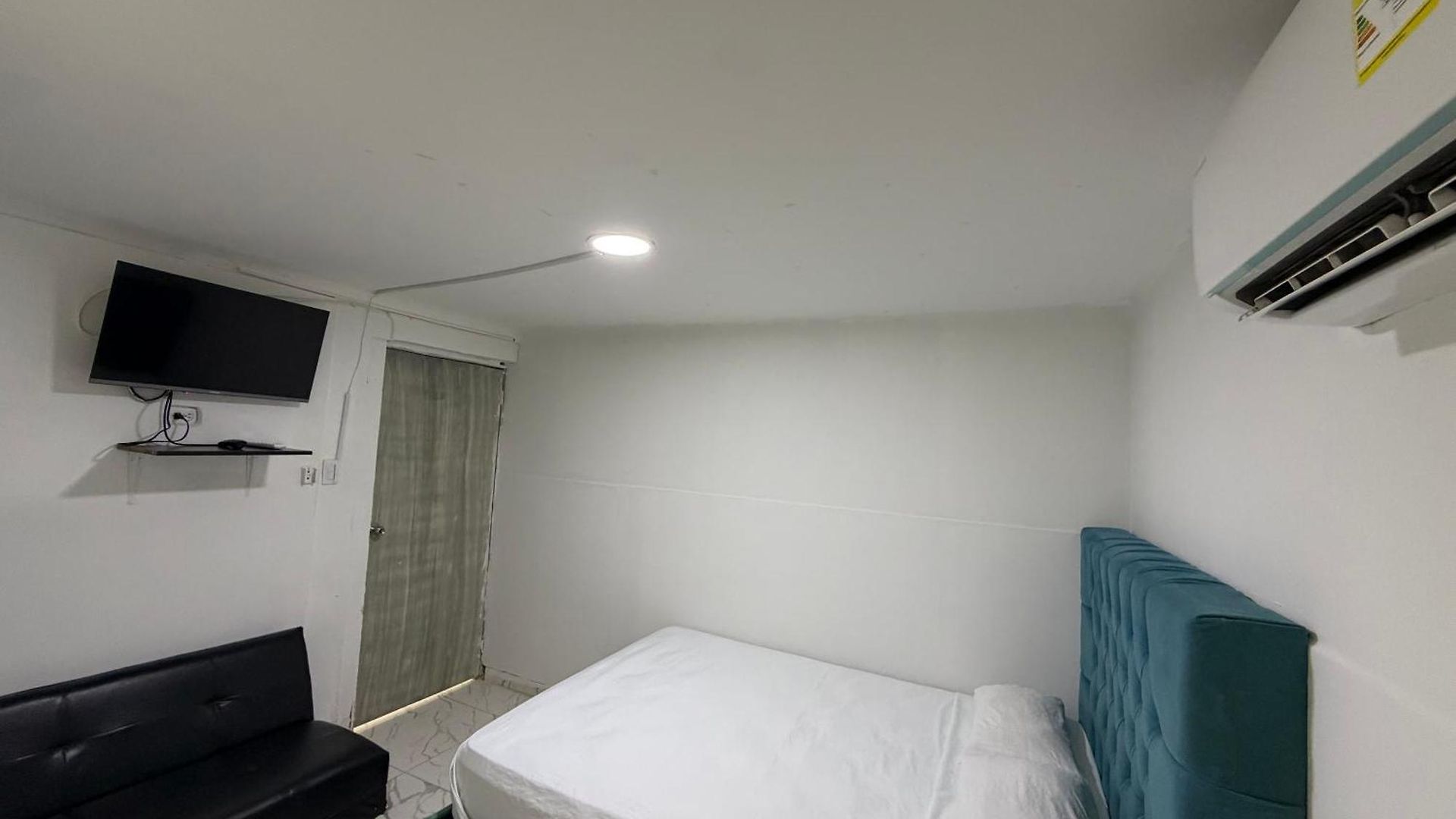 Hotel Av Pie De La Popa *